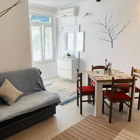 Apartman Flora'S Garden Apartment Korčula Екстериор снимка