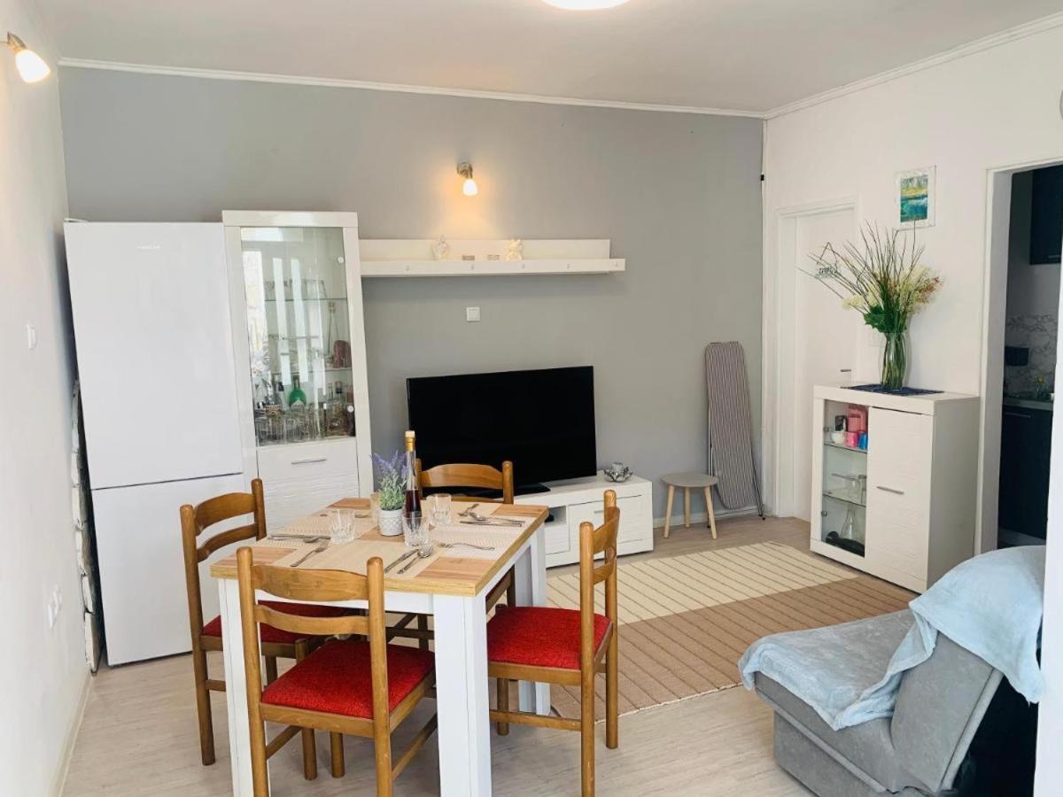 Apartman Flora'S Garden Apartment Korčula Екстериор снимка