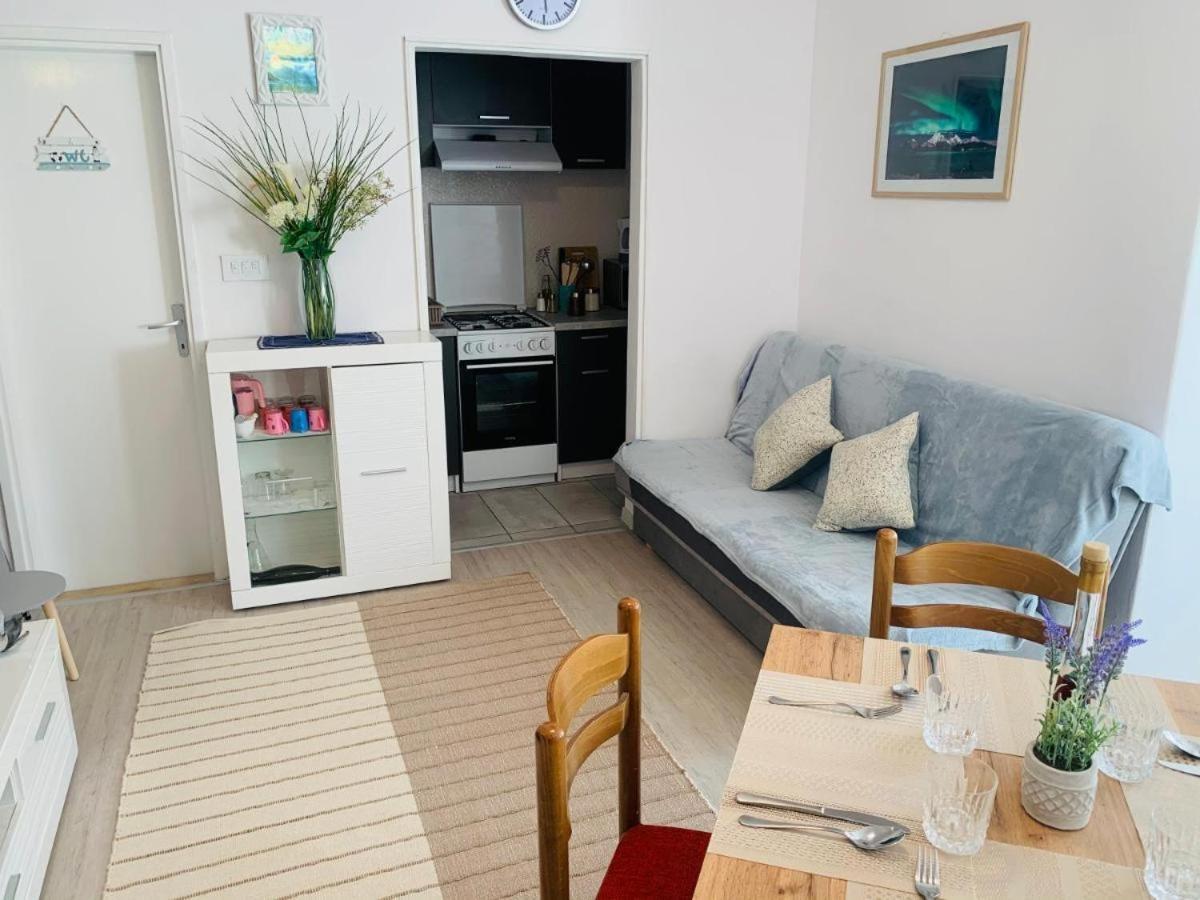 Apartman Flora'S Garden Apartment Korčula Екстериор снимка