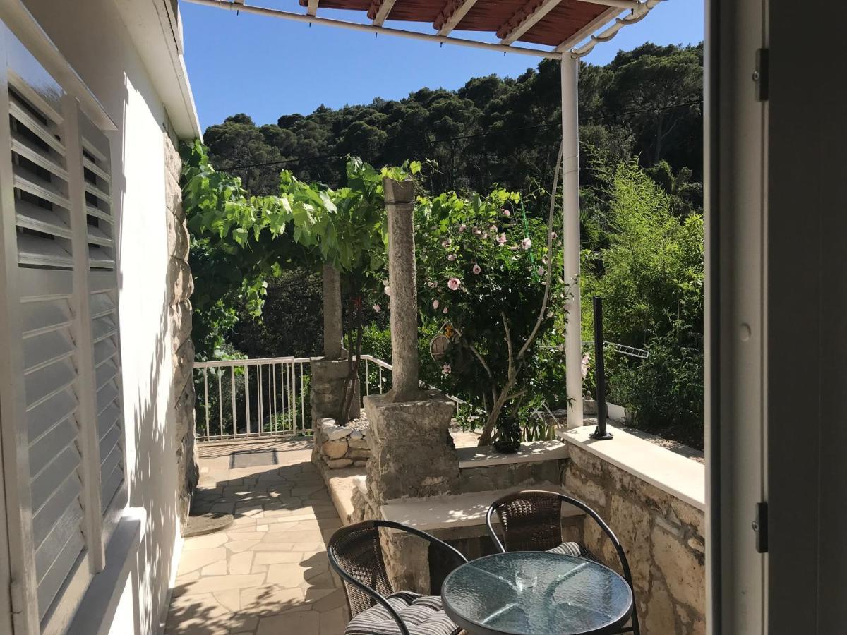 Apartman Flora'S Garden Apartment Korčula Екстериор снимка